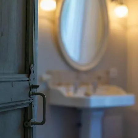 Gite La Bourdette, Au Calme Pour 10pers Avec Piscine Chauffee Et Jacuzzi Сasa de vacaciones *